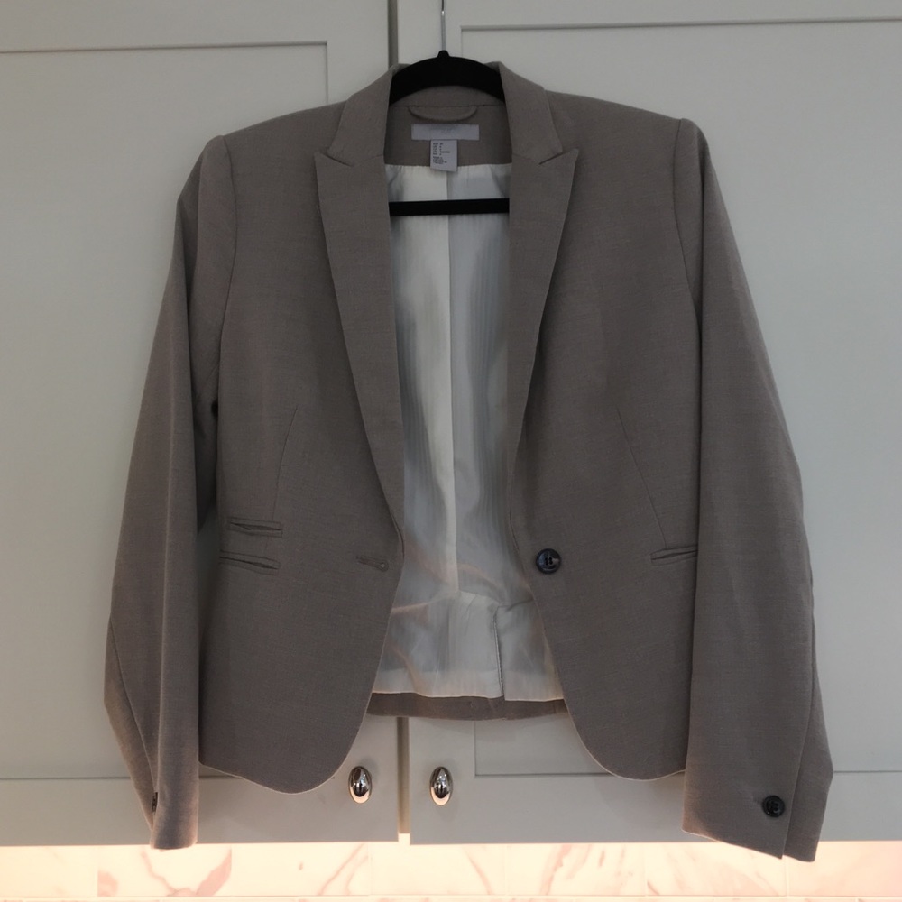 Women’s beige blazer